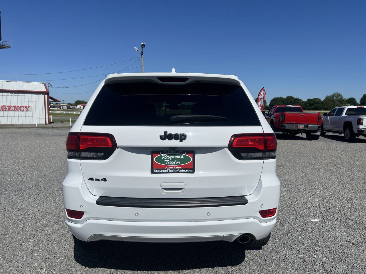 Used 2020 Jeep Grand Cherokee Altitude AWD/4WD image 4