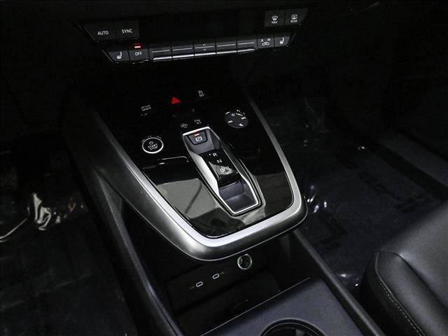 Used 2024 Audi Q4 e-tron Prestige image 12