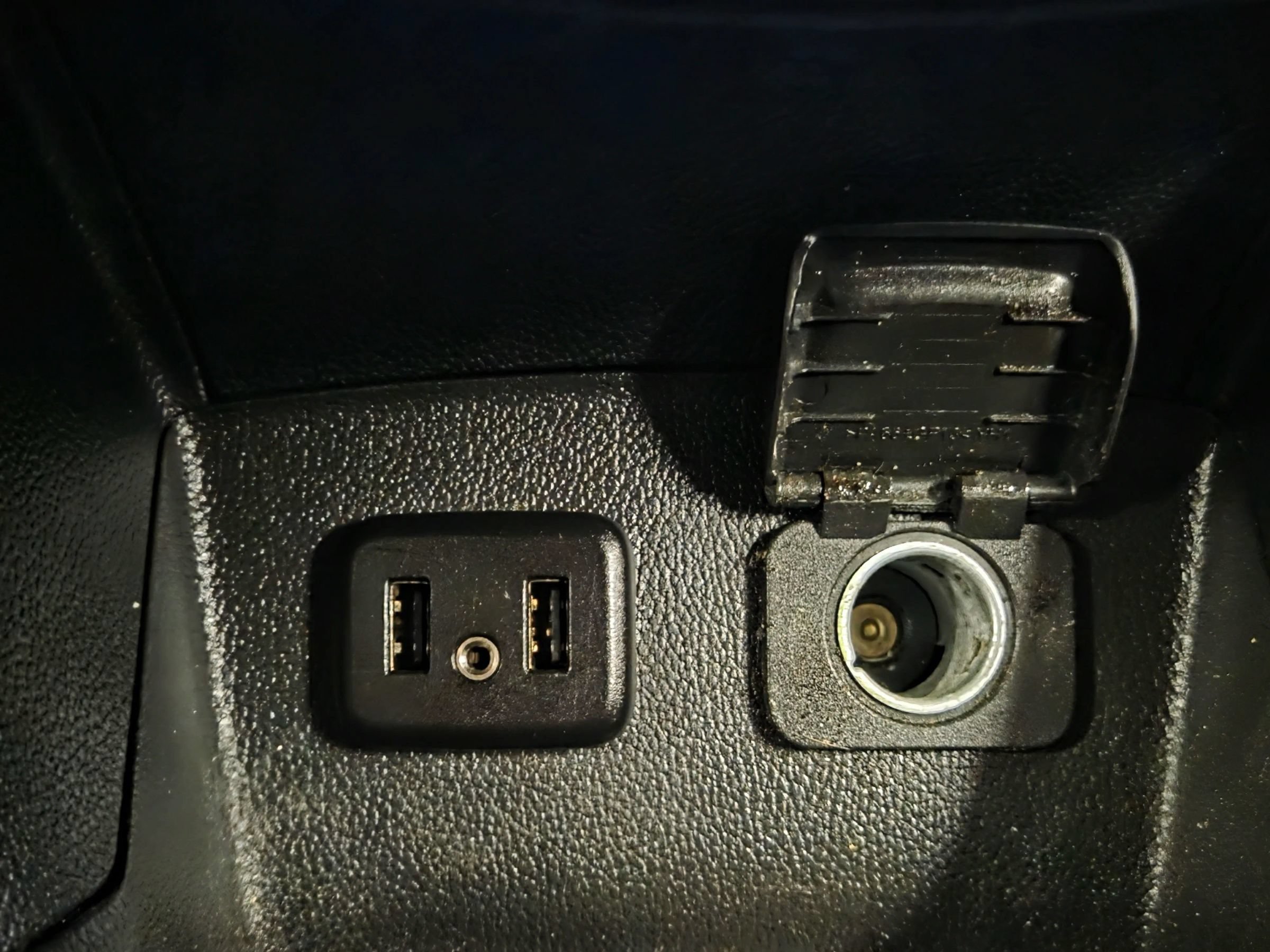 Used 2019 Chevrolet Cruze LT w/ Convenience Package FWD image 26