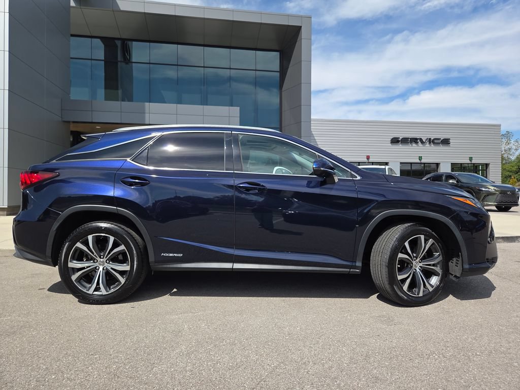 Used 2017 Lexus RX 450h AWD w/ Cold Weather Package image 27