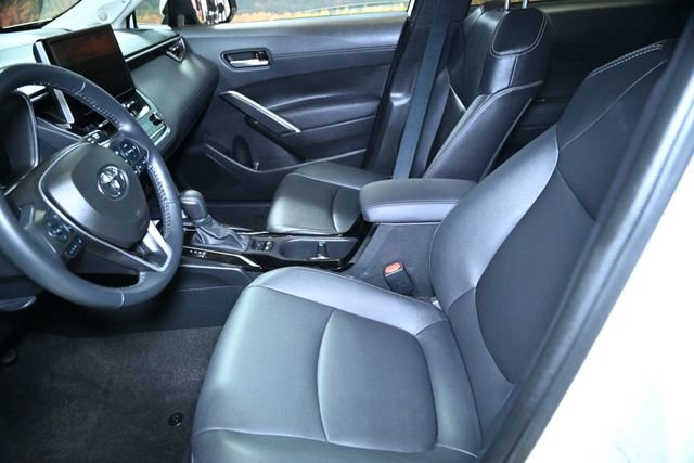 Used 2023 Toyota Corolla Cross XLE w/ Convenience Package image 22