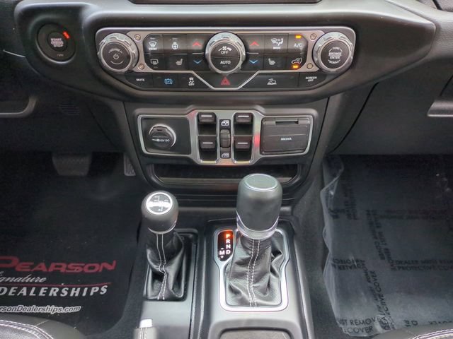Used 2023 Jeep Wrangler Unlimited Sahara w/ Cold Weather Group AWD/4WD image 19