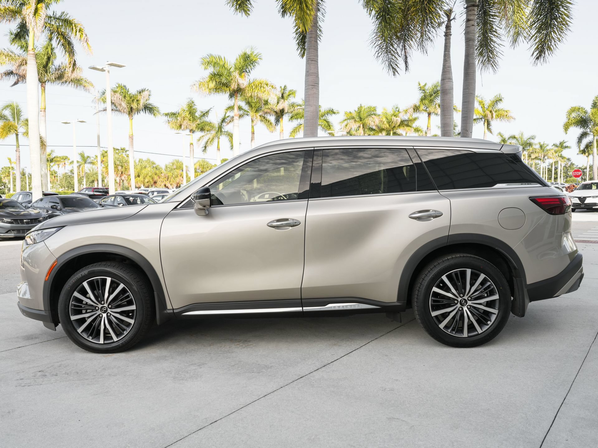 Certified 2023 INFINITI QX60 Sensory w/ Vision Package FWD image 21