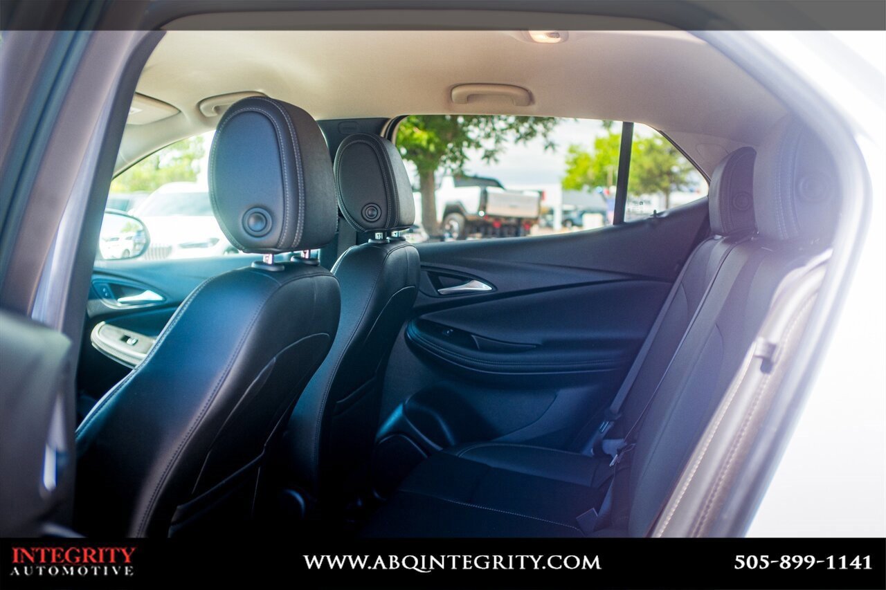 Used 2024 Buick Encore GX Sport Touring image 25