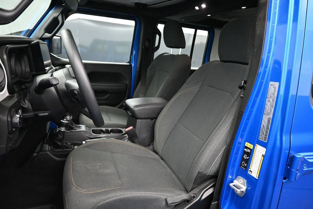 Used 2026 Jeep Wrangler Unlimited Sport AWD/4WD image 2