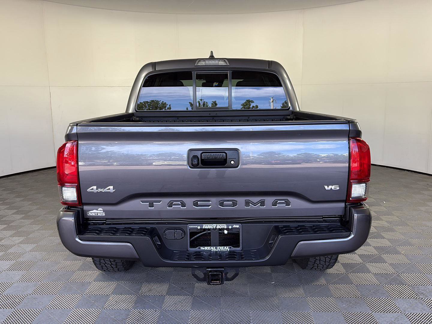 Used 2022 Toyota Tacoma SR AWD/4WD image 6