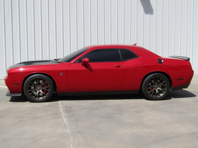 Used 2016 Dodge Challenger SRT Hellcat image 3