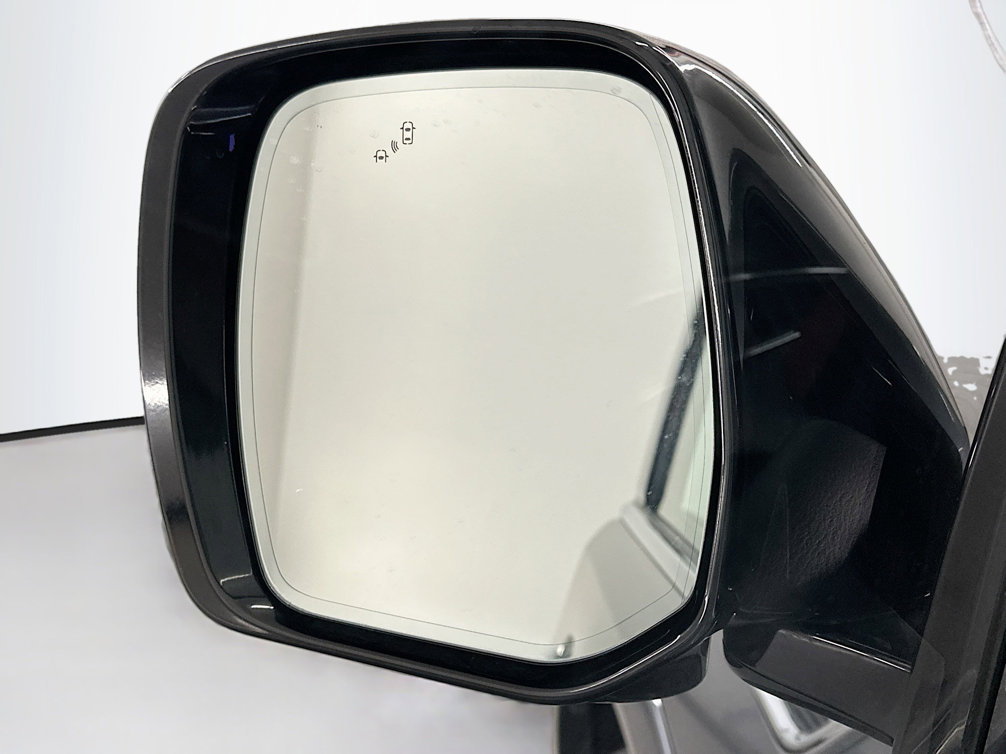 Used 2024 Nissan Armada SL image 16