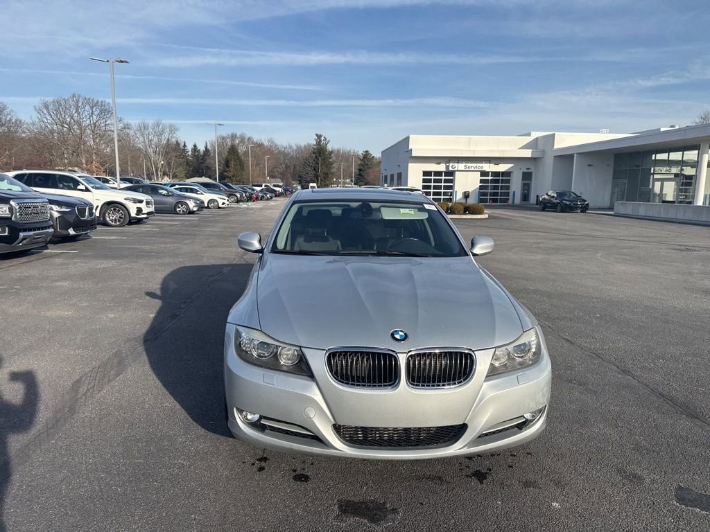 Used 2010 BMW 335i xDrive 335i xDrive image 2