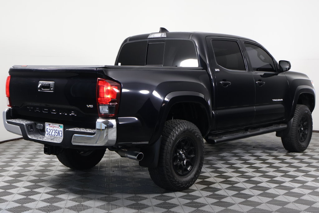 Used 2022 Toyota Tacoma SR5 RWD image 4