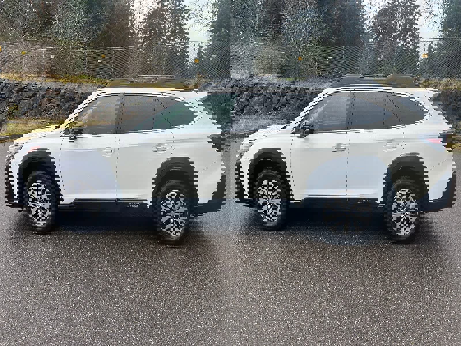 Certified 2024 Subaru Outback Premium image 2