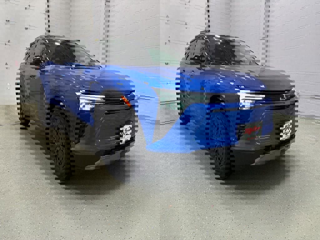 New 2026 Chevrolet Blazer EV LT image 2