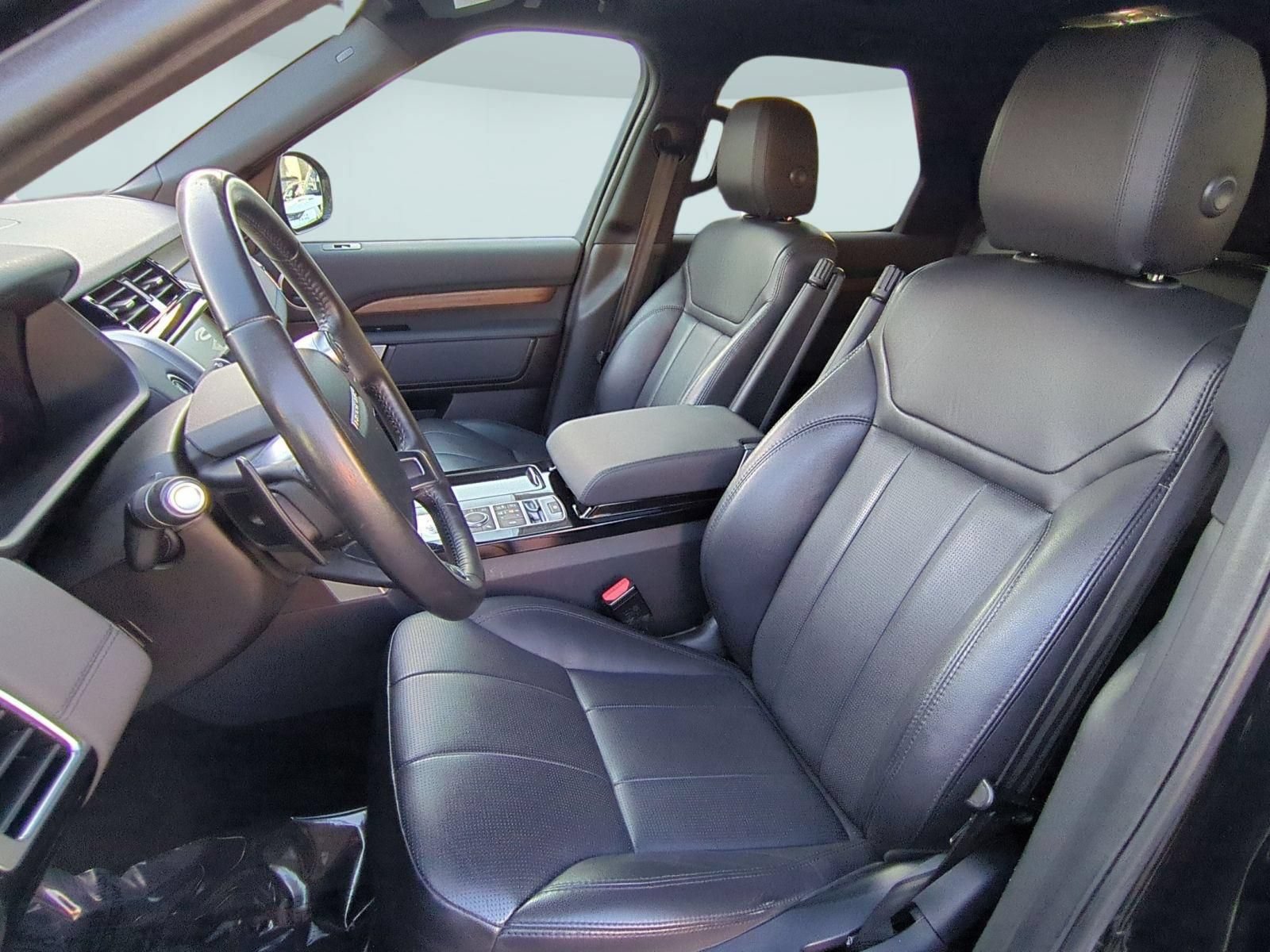 Used 2018 Land Rover Discovery HSE AWD/4WD image 15