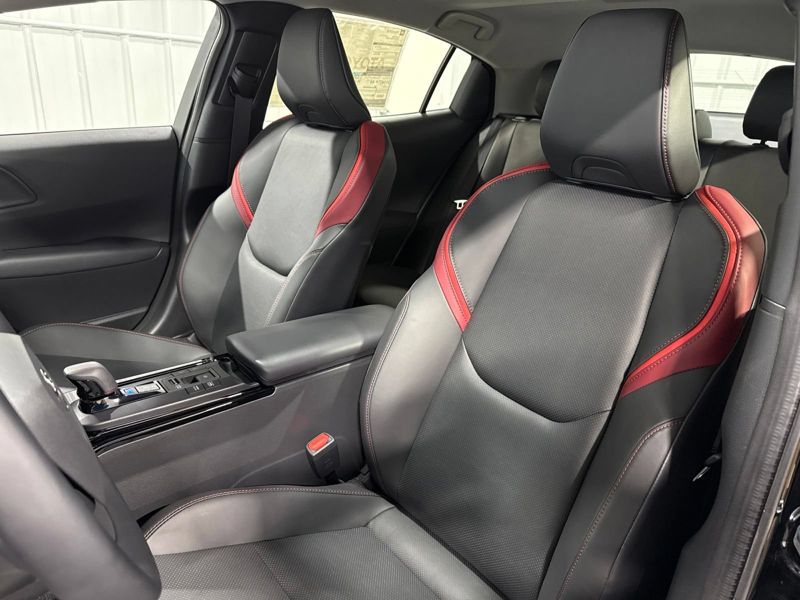 New 2025 Toyota Prius Plug-In Hybrid w/ Limited Premium Package FWD image 22
