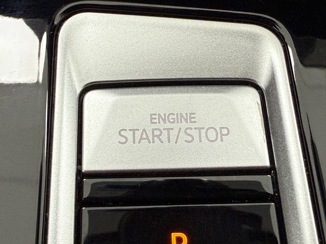 Used 2025 Volkswagen Atlas SE FWD image 11