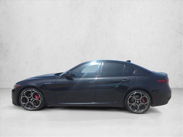 Used 2023 Alfa Romeo Giulia Veloce RWD image 9