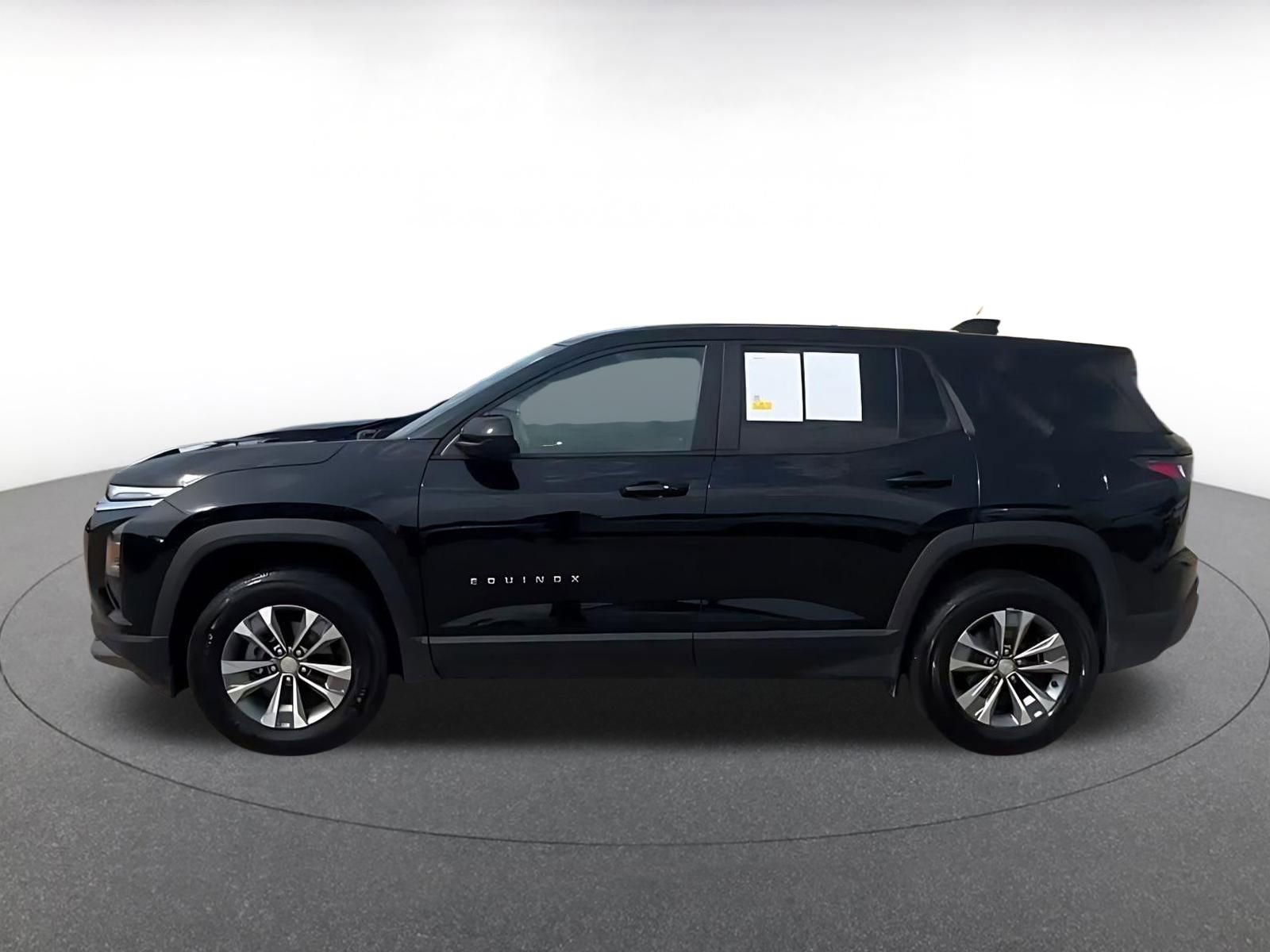 Used 2025 Chevrolet Equinox LT FWD image 11