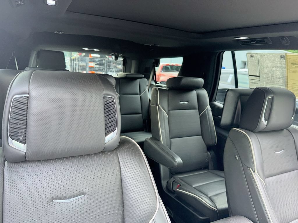 Used 2025 Cadillac Escalade Sport w/ Touring Package AWD/4WD image 34