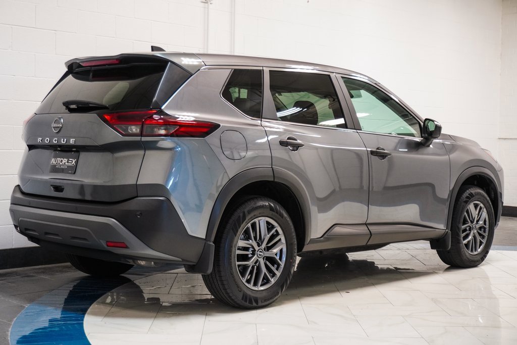 Used 2023 Nissan Rogue S image 28