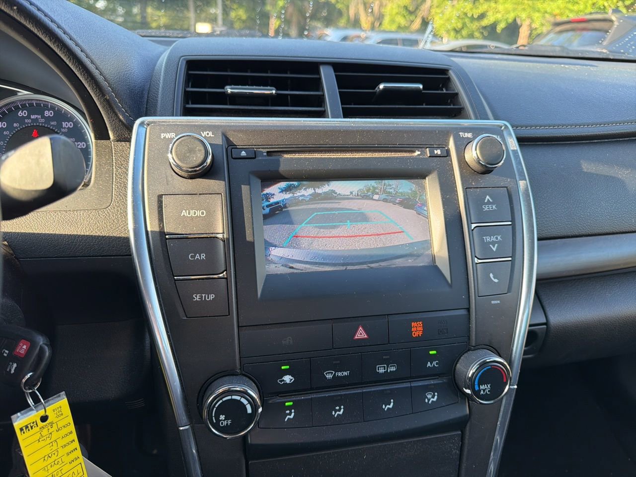 Used 2016 Toyota Camry LE FWD image 11