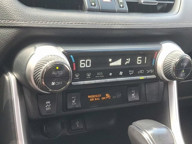 Used 2022 Toyota RAV4 XLE Premium AWD/4WD image 16