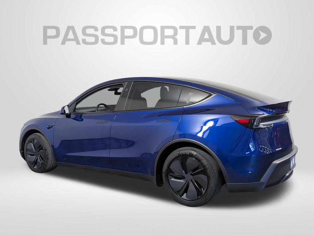 Used 2026 Tesla Model Y Long Range AWD/4WD image 3
