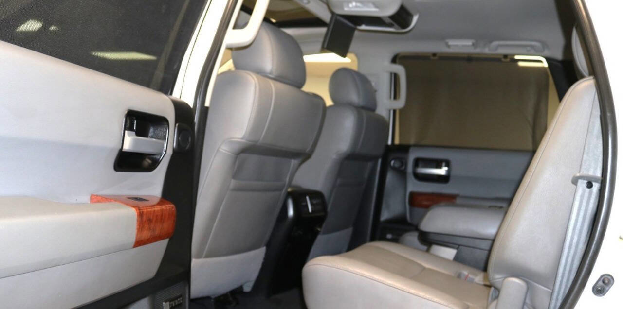 Used 2020 Toyota Sequoia Platinum image 86