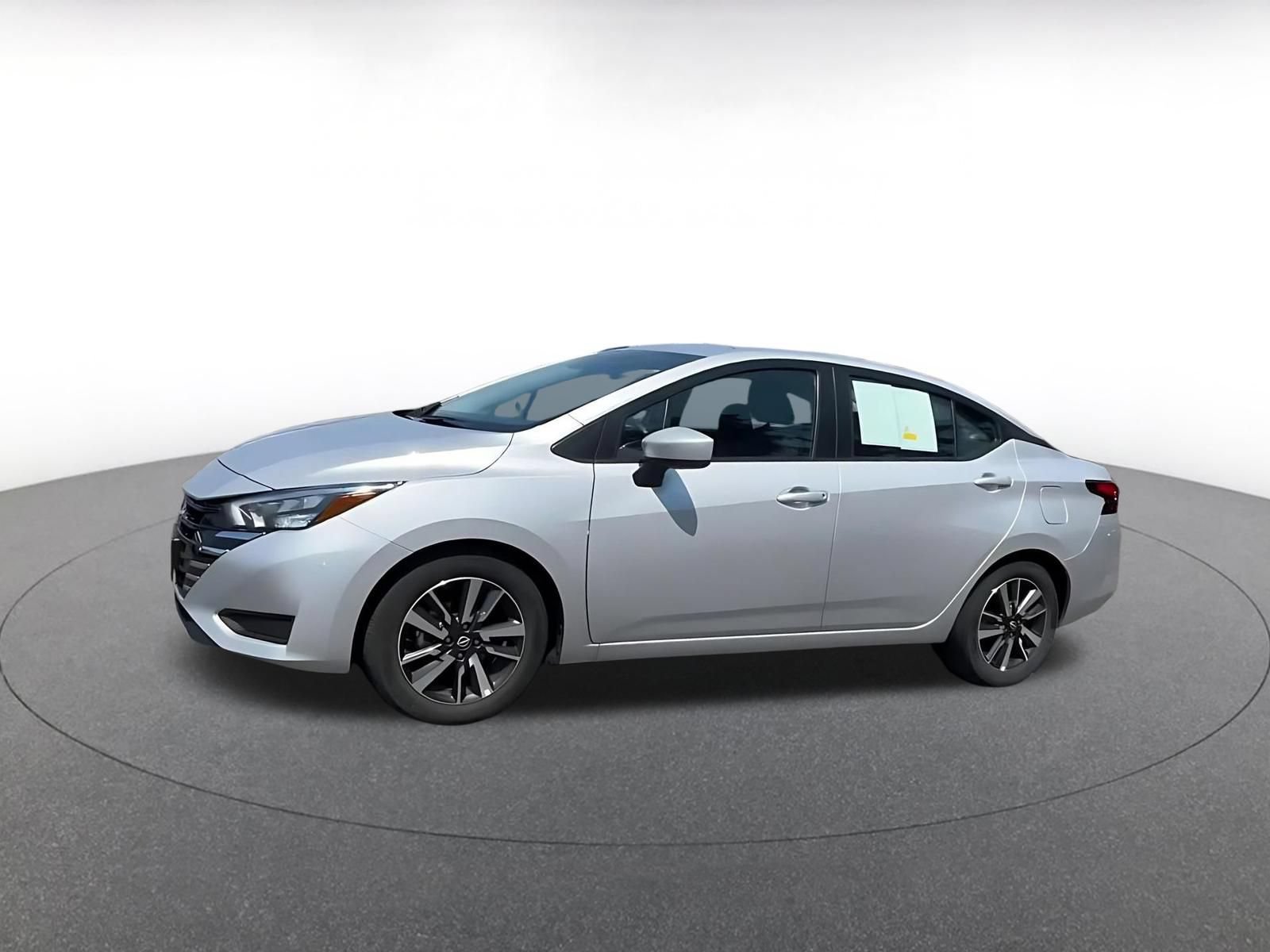 Used 2025 Nissan Versa SV FWD image 6