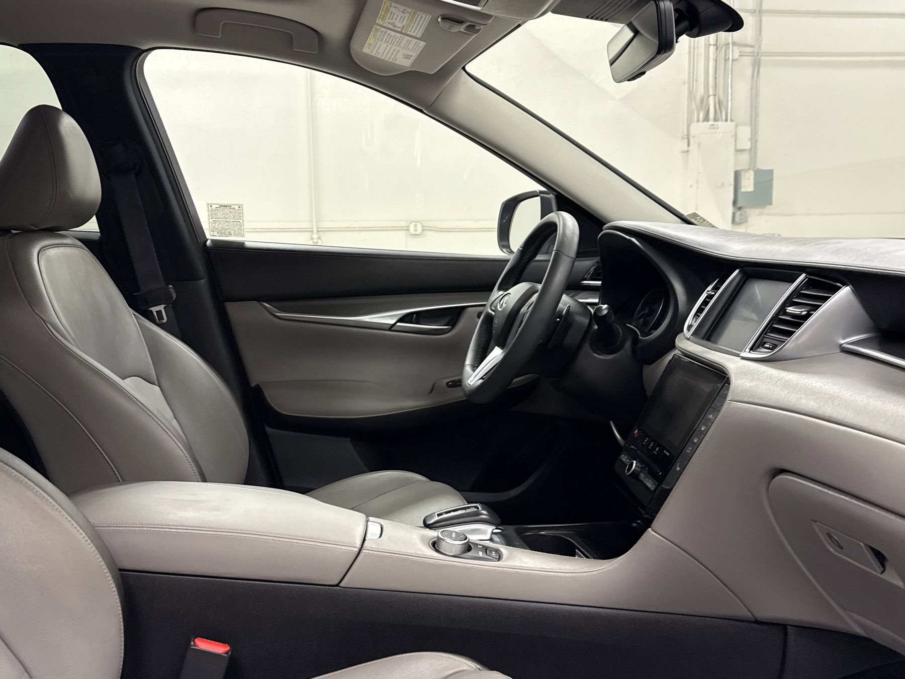 Used 2024 INFINITI QX50 Luxe image 35