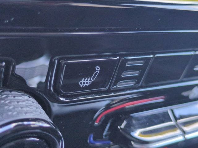 Used 2025 Jeep Grand Cherokee Limited AWD/4WD image 22