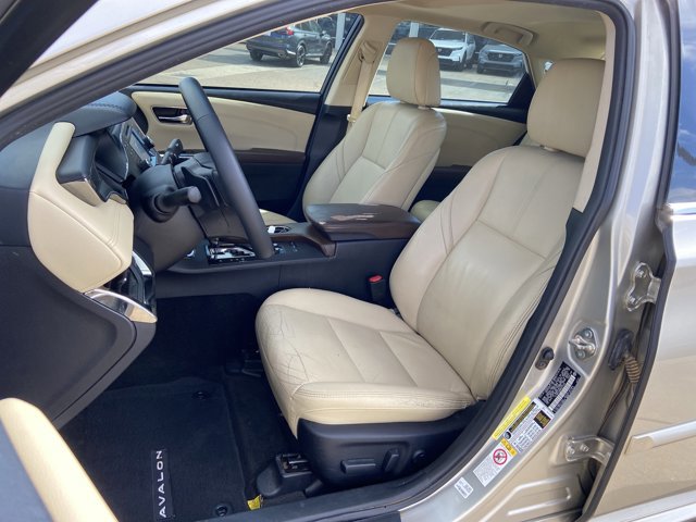 Used 2017 Toyota Avalon Touring image 17