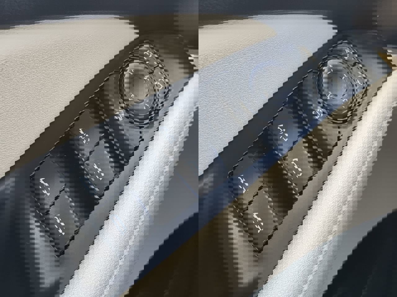 Used 2022 Buick Enclave Essence image 24