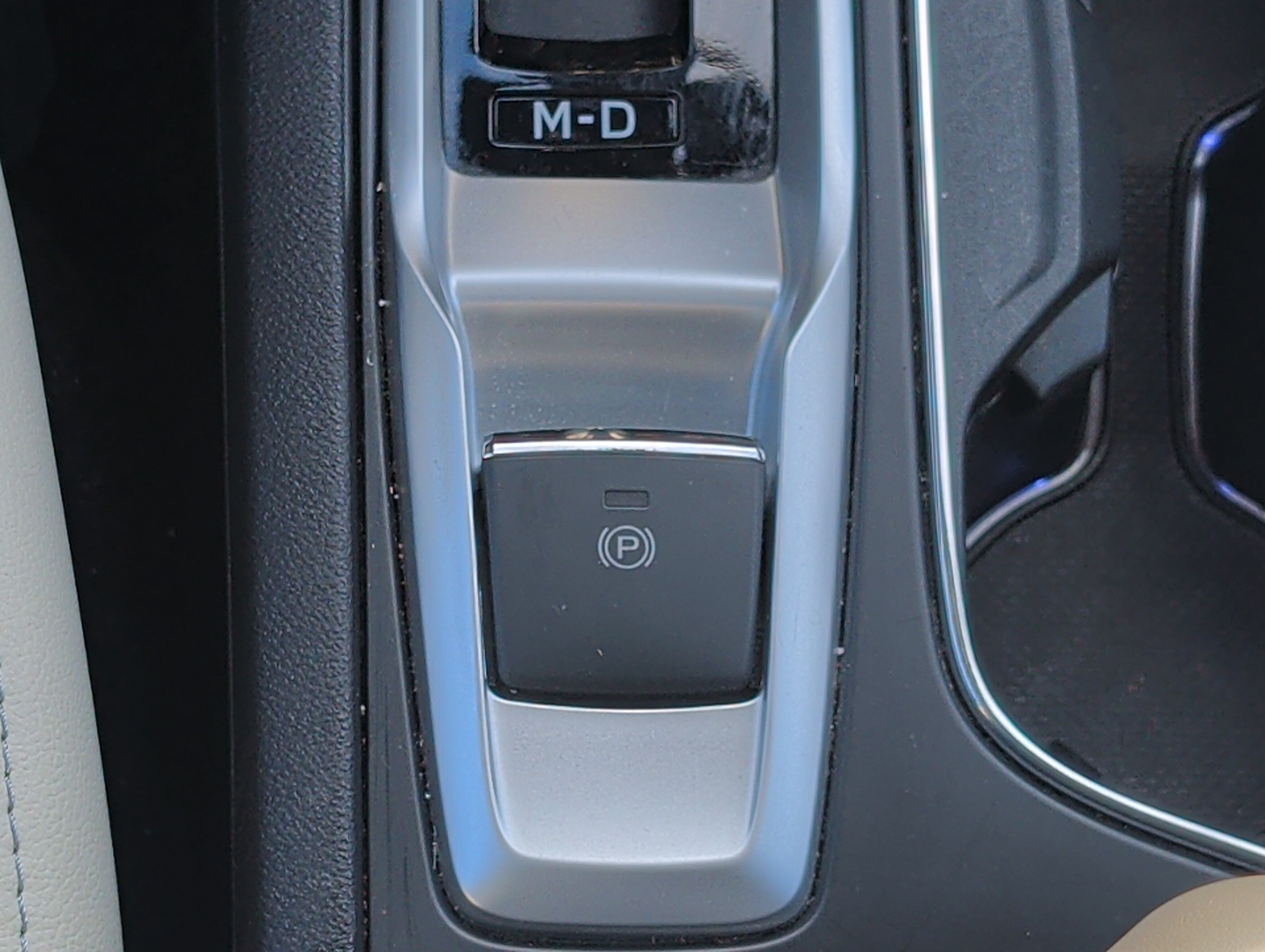 Used 2024 Subaru Ascent Limited w/ Technology Package AWD/4WD image 26