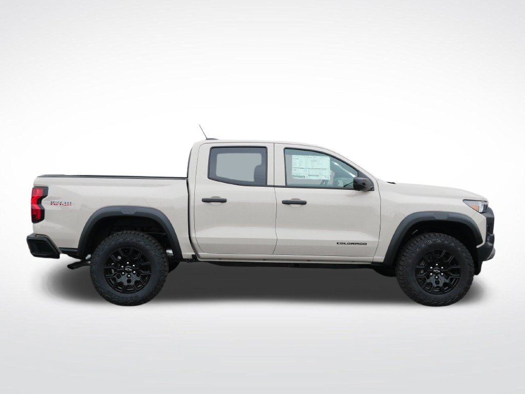 New 2026 Chevrolet Colorado Trail Boss AWD/4WD image 2