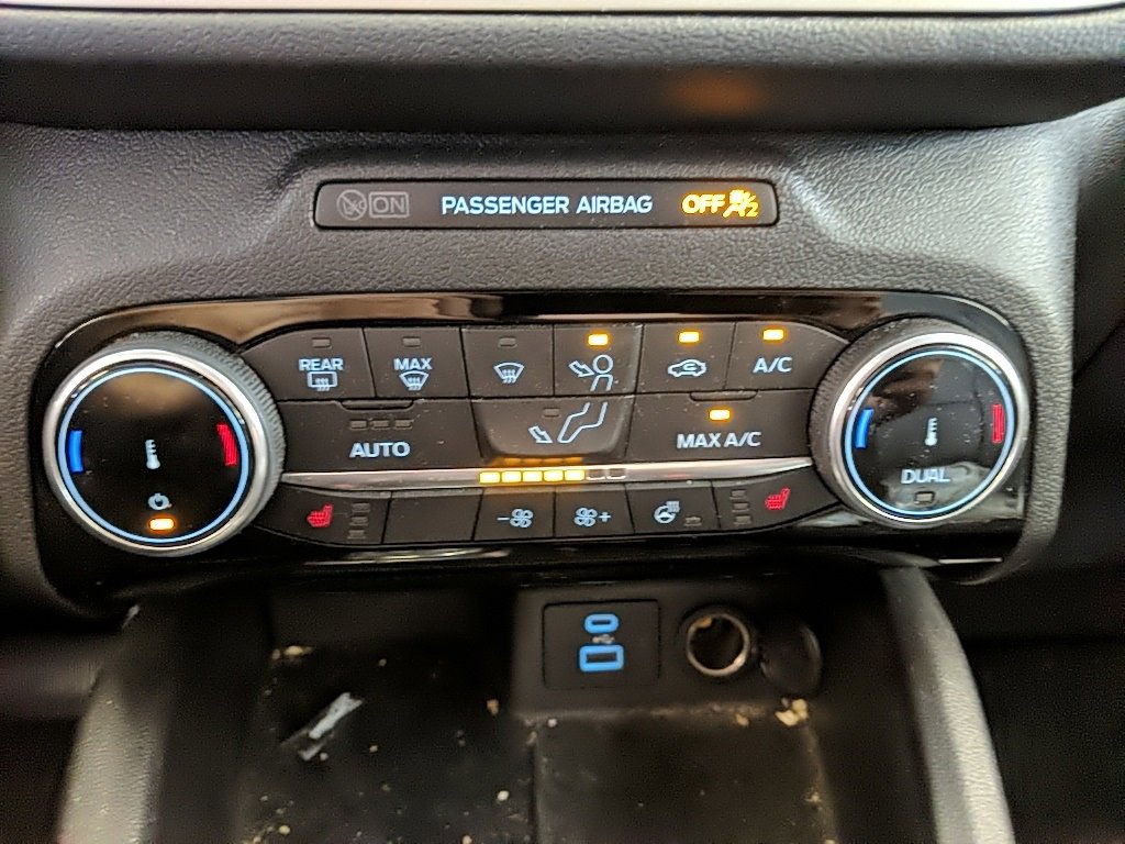 Used 2022 Ford Escape SEL image 17