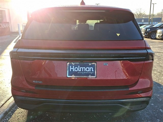 Used 2025 Lincoln Nautilus Premier w/ Jet Appearance Package image 7