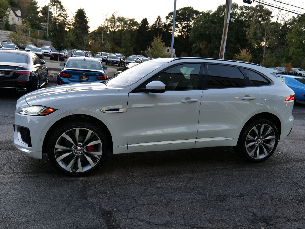 Used 2019 Jaguar F-PACE S image 75