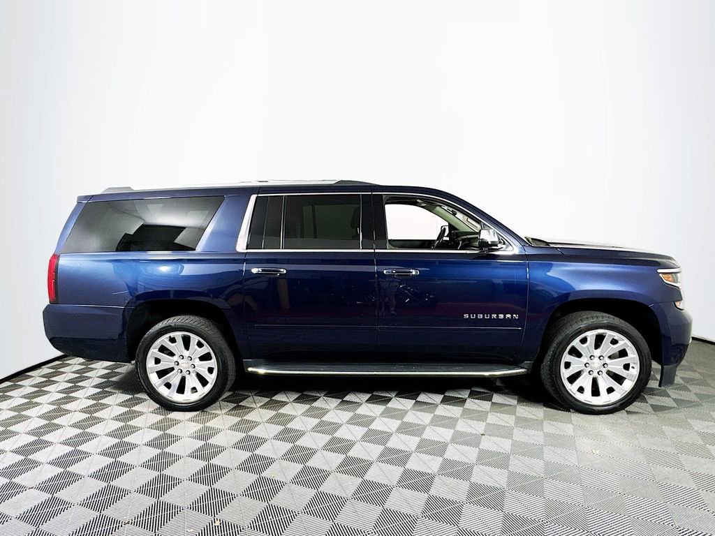 Used 2020 Chevrolet Suburban Premier AWD/4WD image 8