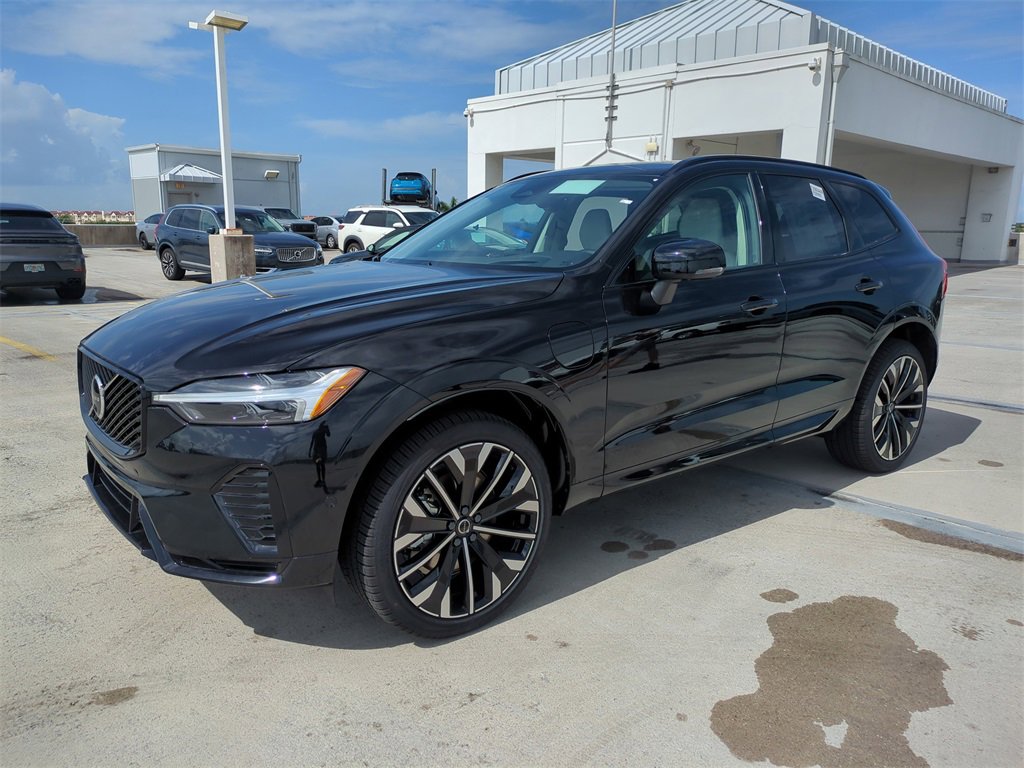 New 2026 Volvo XC60 T8 Ultra w/ Protection Package image 4