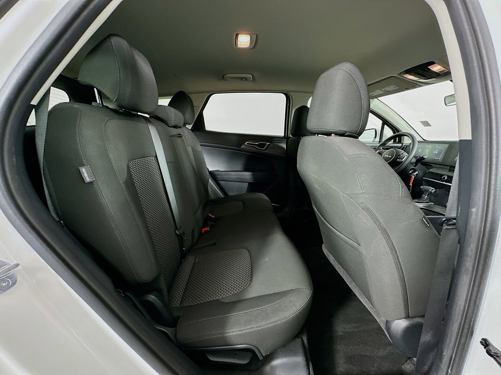 Used 2024 Kia Sportage LX image 27