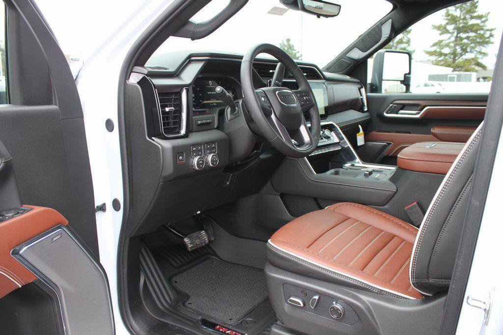 New 2026 GMC Sierra 2500 Denali Ultimate image 11