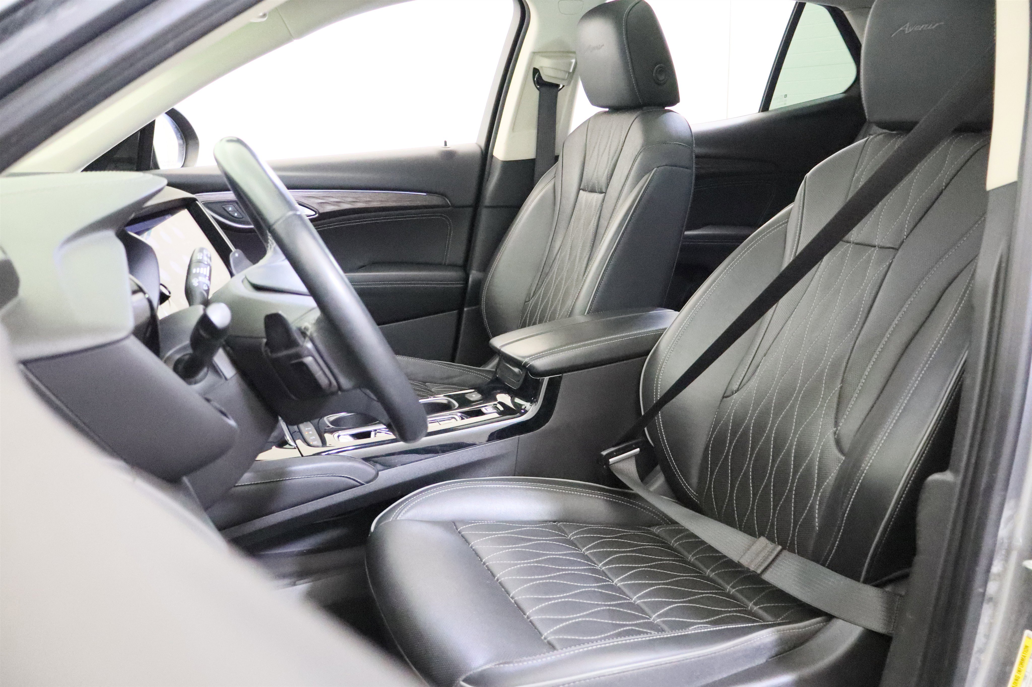 Used 2021 Buick Envision Avenir image 22