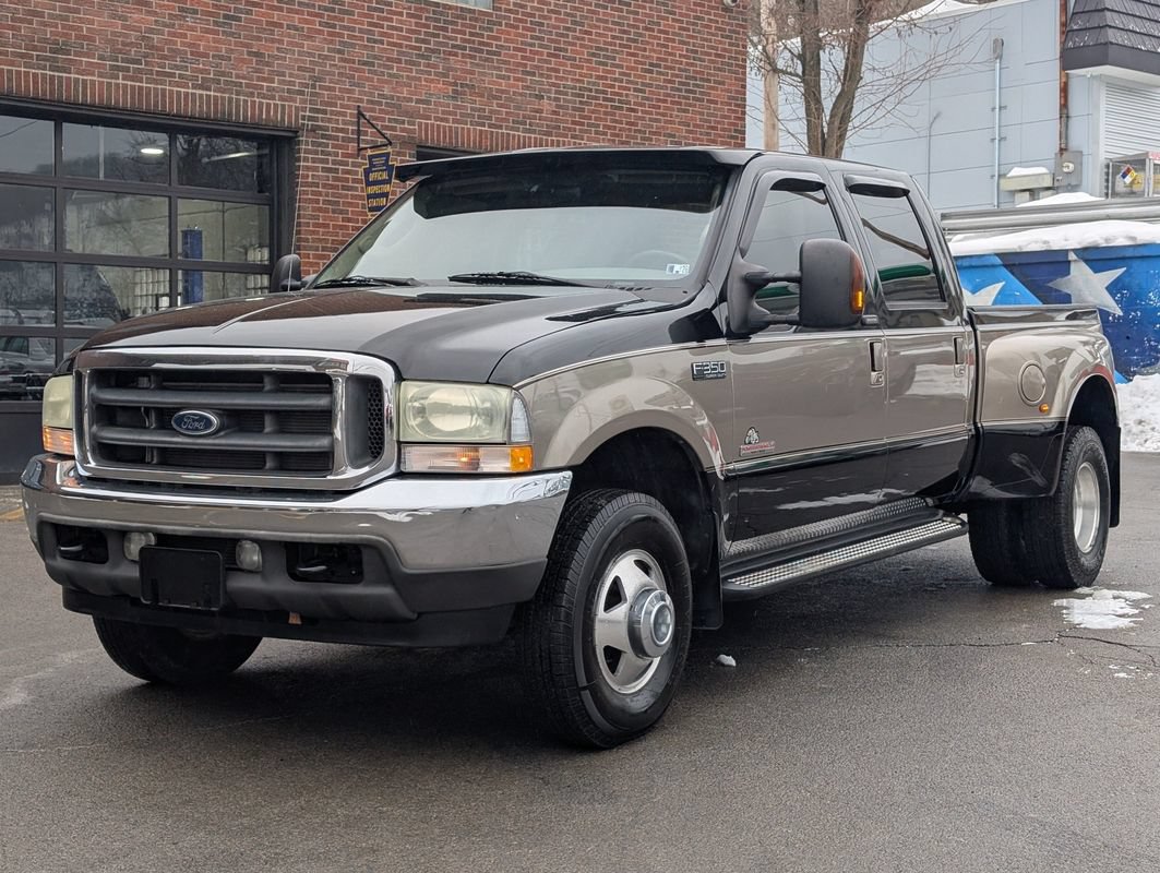 Used 2004 Ford F350 Lariat AWD/4WD image 2