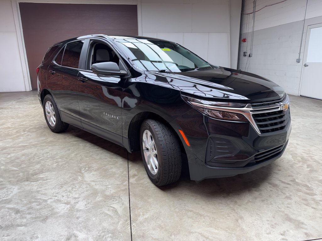 Used 2023 Chevrolet Equinox LS w/ LS Convenience Package FWD image 6