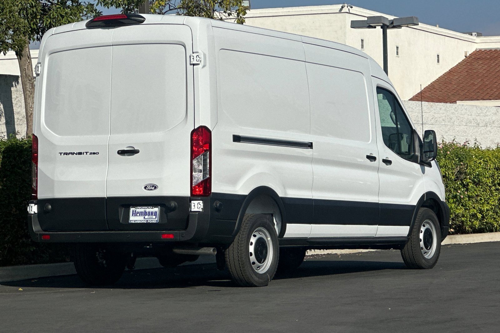 New 2026 Ford Transit 250 148 Medium Roof w/ Load Area Protection Package image 4