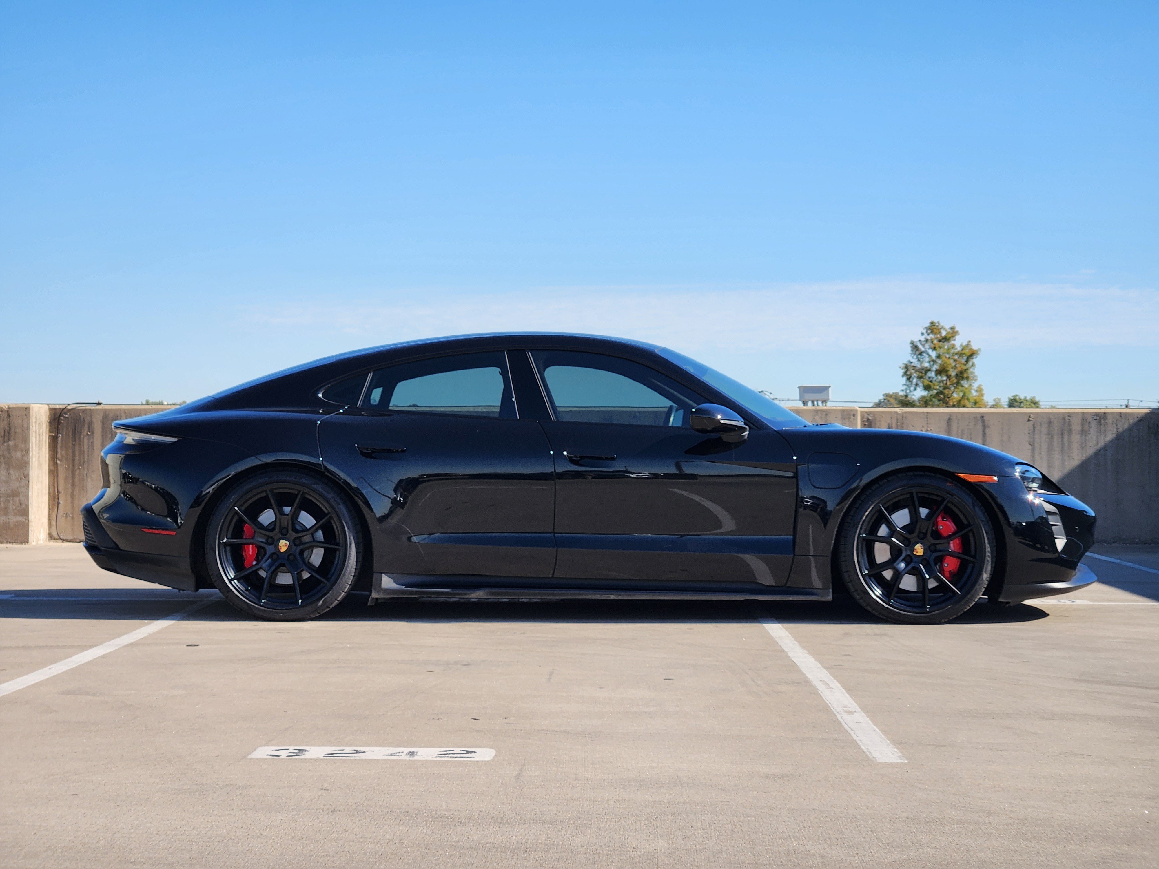 Certified 2024 Porsche Taycan GTS AWD/4WD image 9