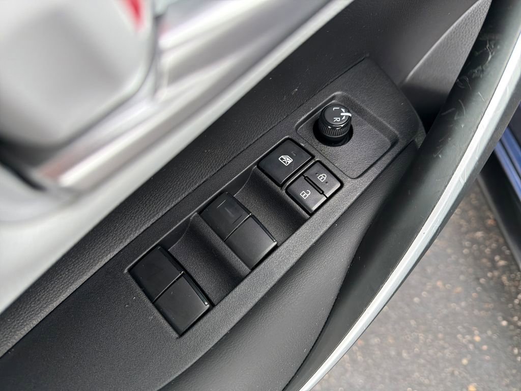Used 2023 Toyota Corolla SE image 11