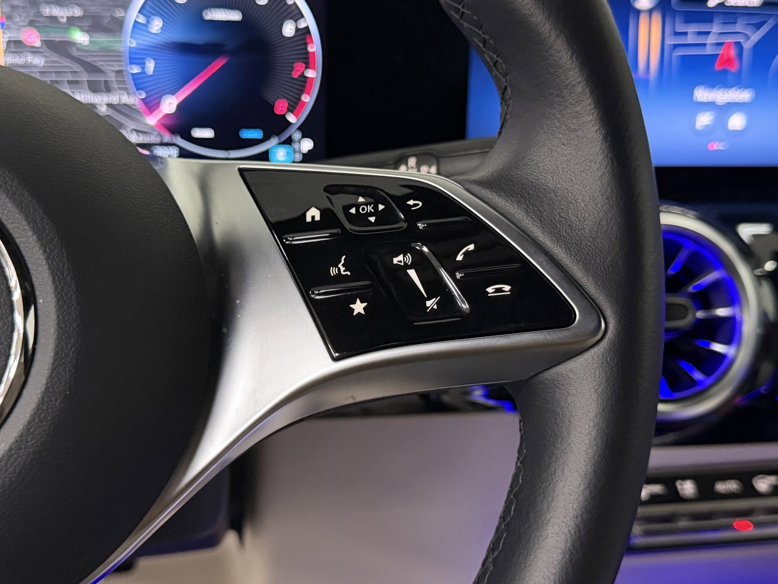 Used 2025 Mercedes-Benz GLA 250 image 29