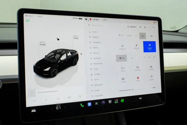 Used 2022 Tesla Model Y Performance AWD/4WD image 28
