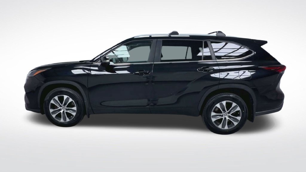 Certified 2024 Toyota Highlander XLE AWD/4WD image 19